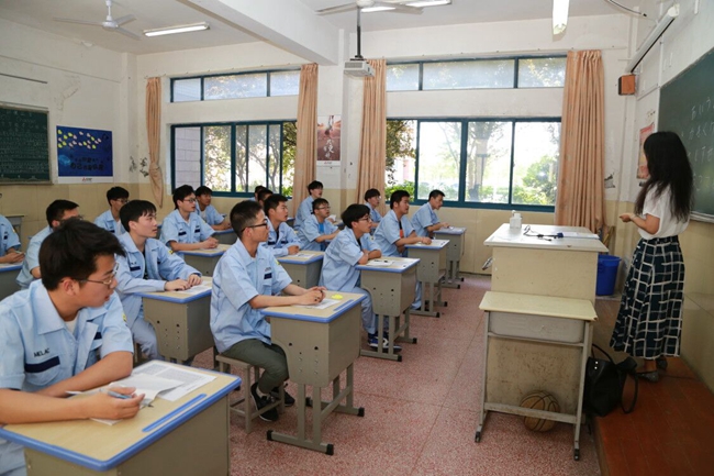 企业导师授课