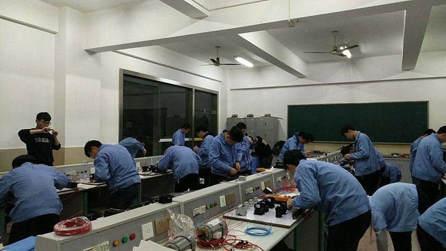 学生技训掠影 学生技训掠影